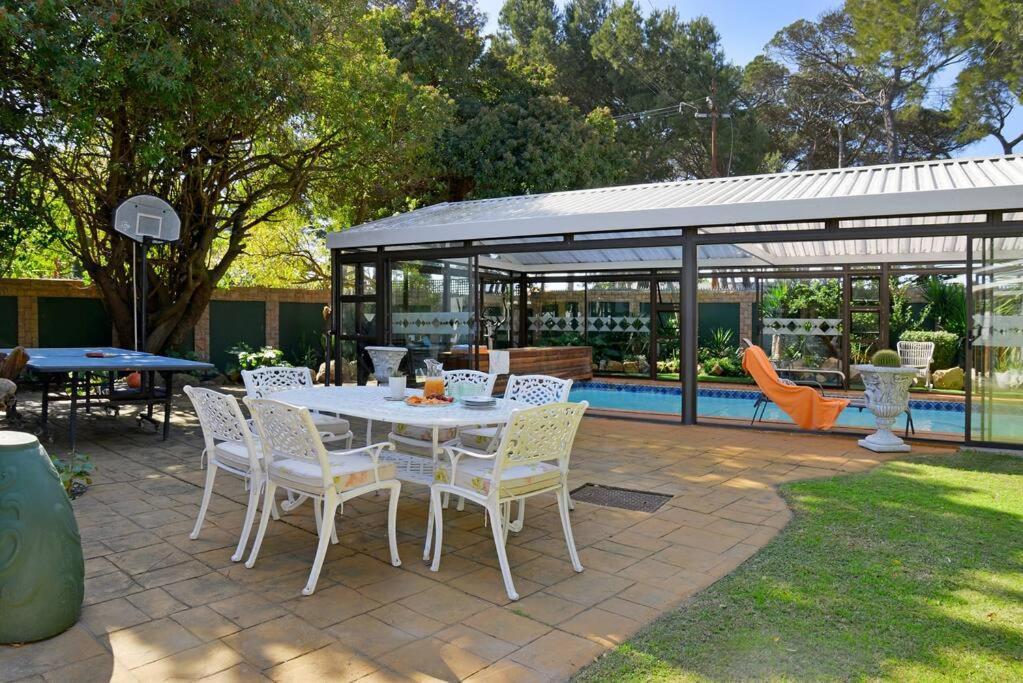 Mawethu Peaceful Garden With Covered Pool And Braai Area Cape Town Bagian luar foto