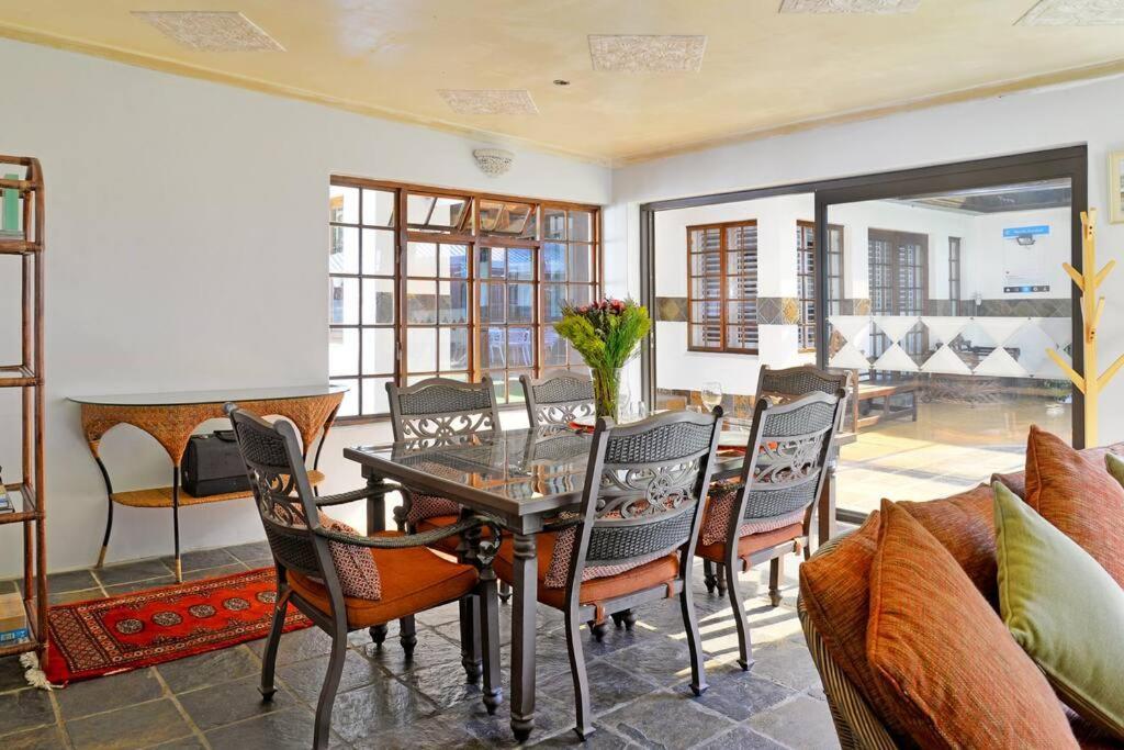 Mawethu Peaceful Garden With Covered Pool And Braai Area Cape Town Bagian luar foto
