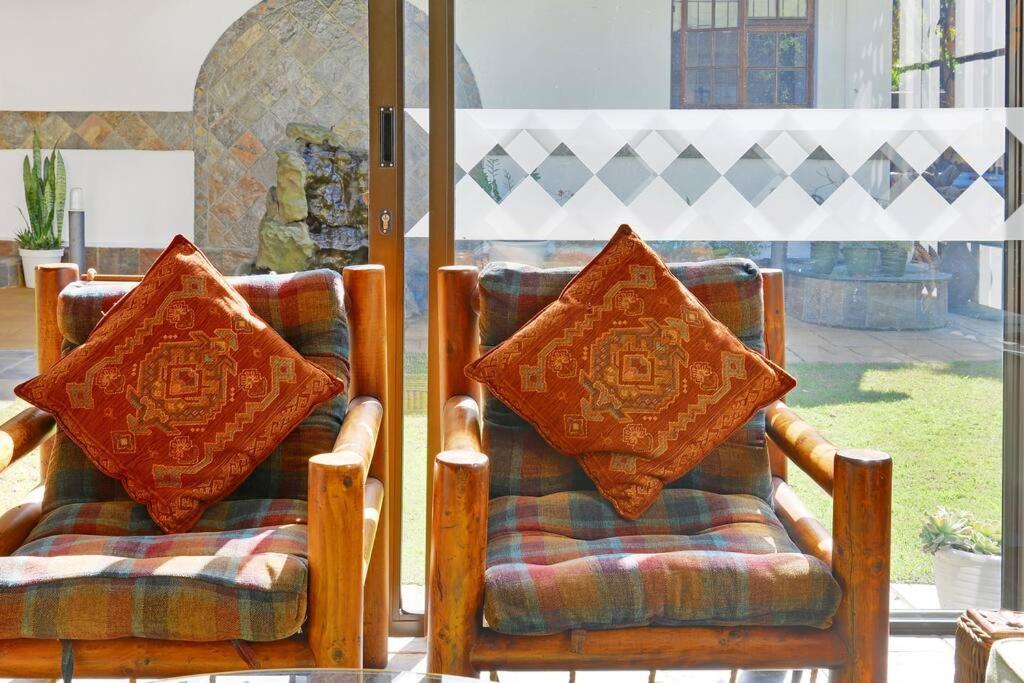 Mawethu Peaceful Garden With Covered Pool And Braai Area Cape Town Bagian luar foto