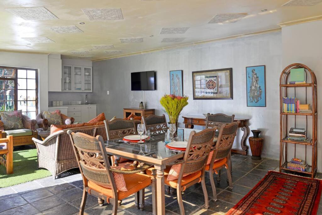 Mawethu Peaceful Garden With Covered Pool And Braai Area Cape Town Bagian luar foto